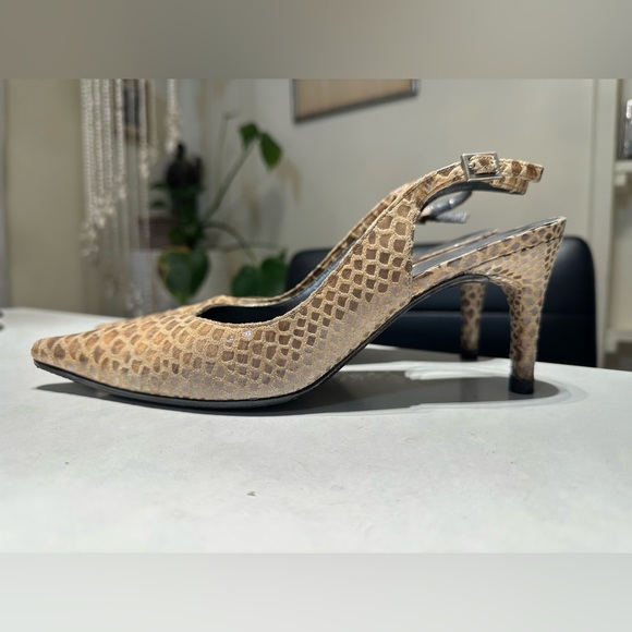 Stuart Weitzman Genuine Python Heels, Size US 7M - Picture 3 of 9